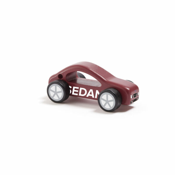 Automobil Sedan AIDEN