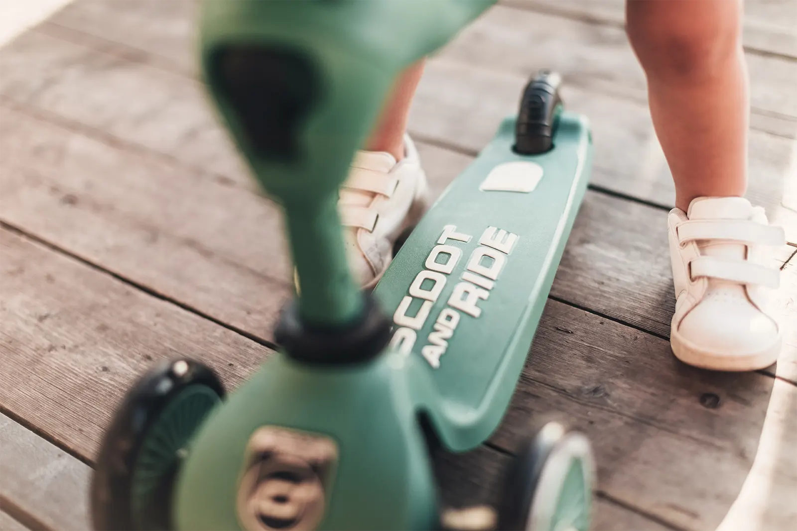 Scoot and Ride Highwaykick 1 Forest - romobil/trotinet i guralica Scoot and Ride Highwaykick 1 Forest - romobil/trotinet i guralica