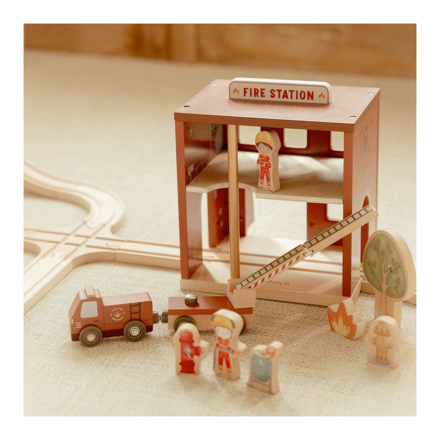 Drvena vatrogasna postaja - nadogradnja na prugu Drvena vatrogasna postaja - nadogradnja na prugu