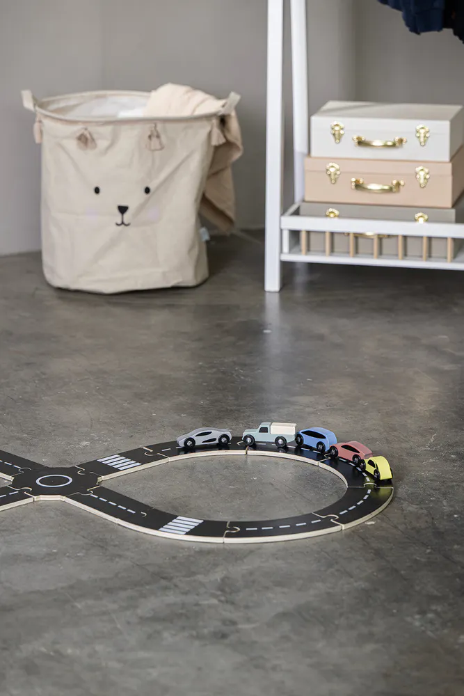 Drvena staza za auta + 5 auta