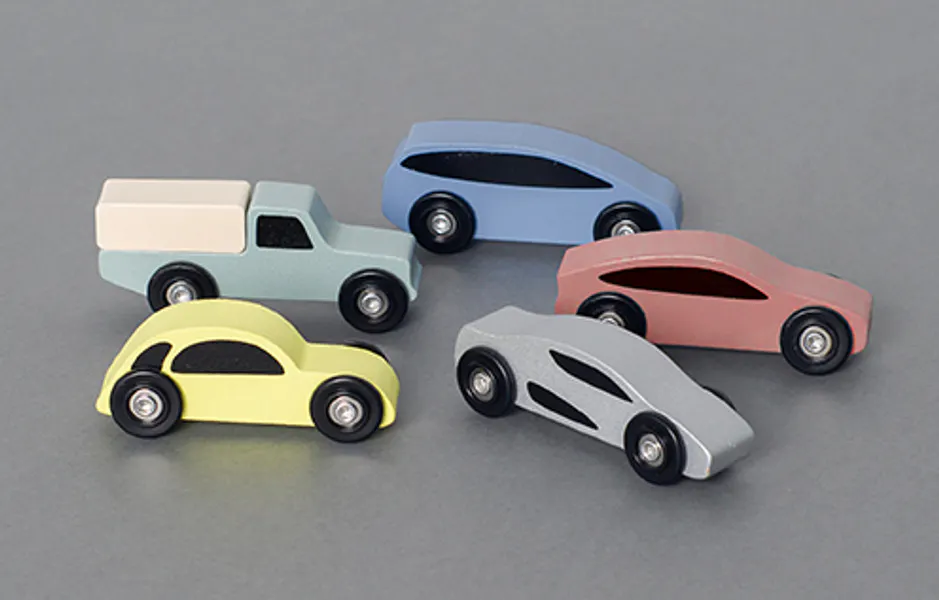 Drvena staza za auta + 5 auta