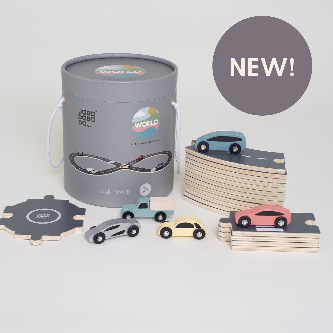 Drvena staza za auta + 5 auta