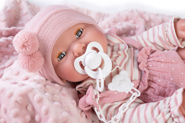 Antonio Juan beba piškilica Mia sa dekicom - 42cm Antonio Juan beba piškilica Mia sa dekicom - 42cm