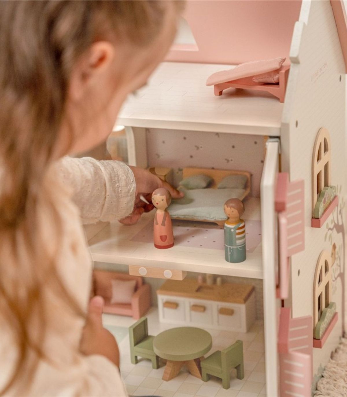 Little Dutch Kućica za lutke sa namještajem
