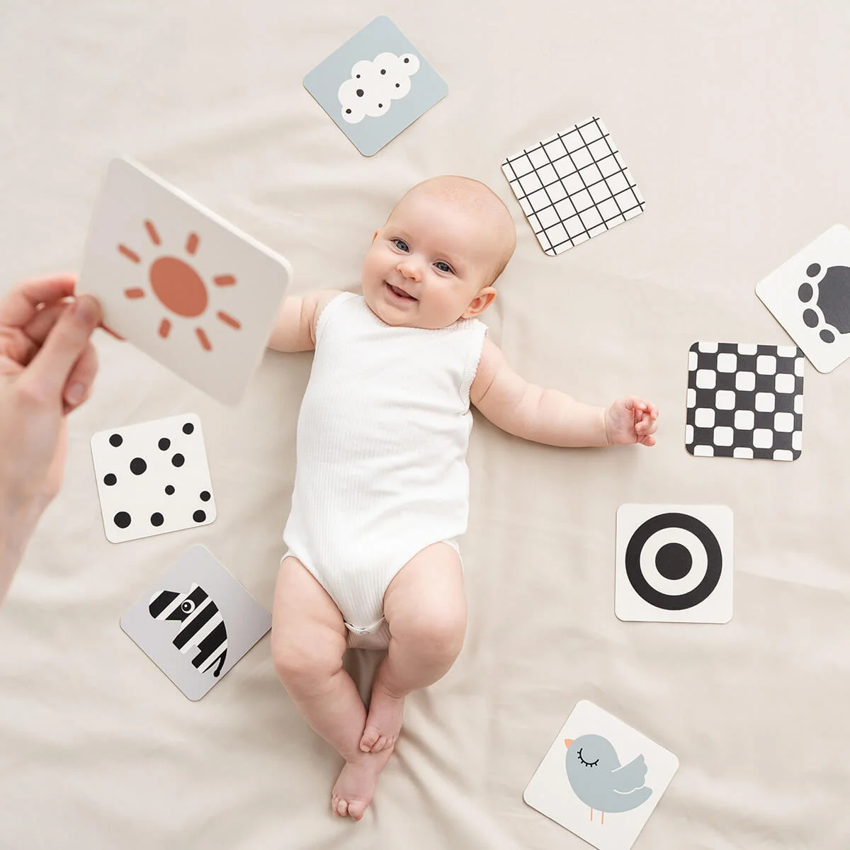 Done by Deer - Kontrasne kartice za bebe Done by Deer - Kontrasne kartice za bebe