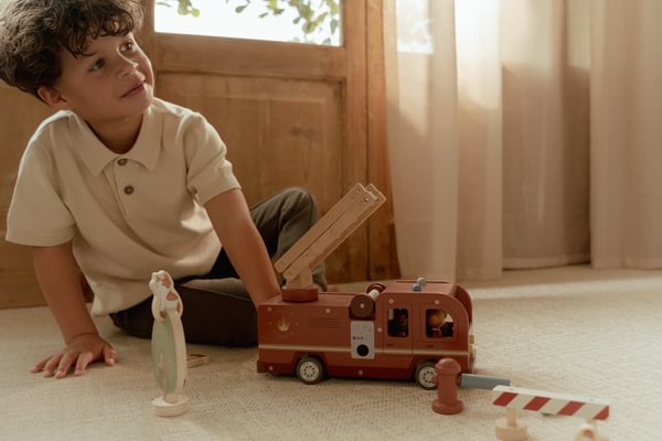 Little Dutch drveno Vatrogasno vozilo sa dodacima Little Dutch drveno Vatrogasno vozilo sa dodacima