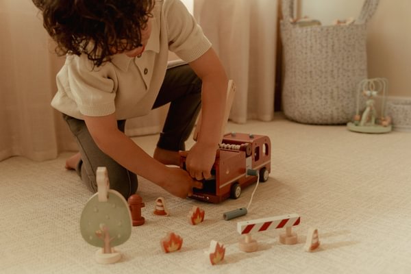 Little Dutch drveno Vatrogasno vozilo sa dodacima Little Dutch drveno Vatrogasno vozilo sa dodacima