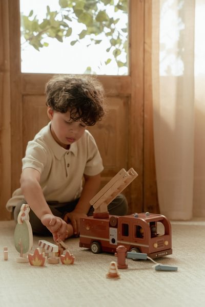 Little Dutch drveno Vatrogasno vozilo sa dodacima Little Dutch drveno Vatrogasno vozilo sa dodacima